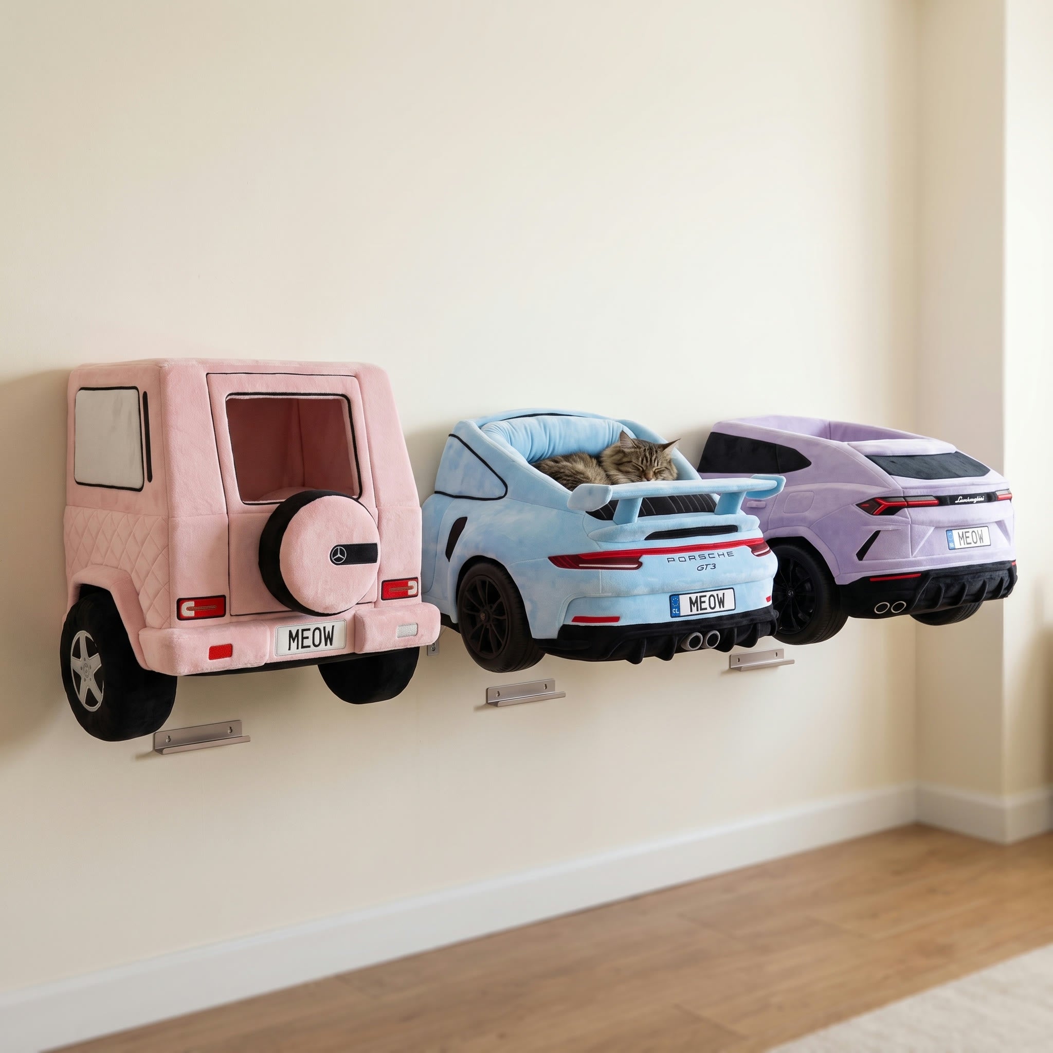 Roost Cruiser — Wall-Mounted Cat Bed